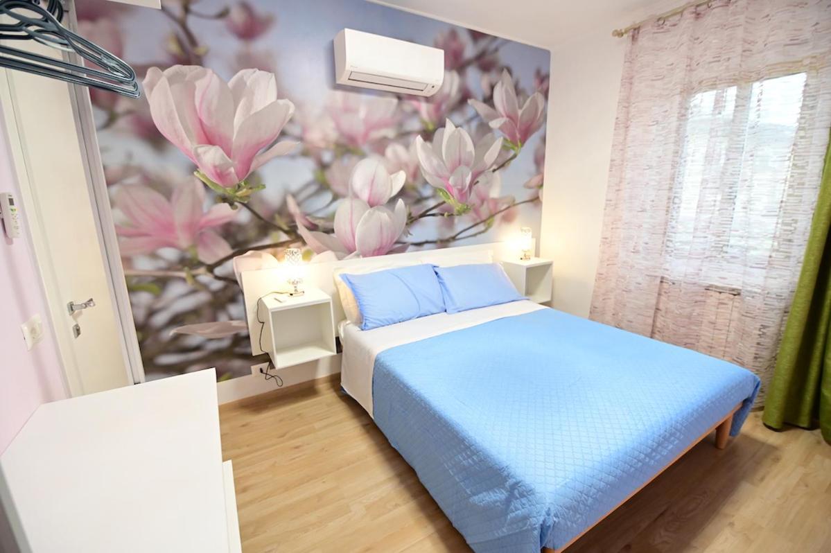 Bed and Breakfast La Casa Di Odessa Arcevia Exterior foto